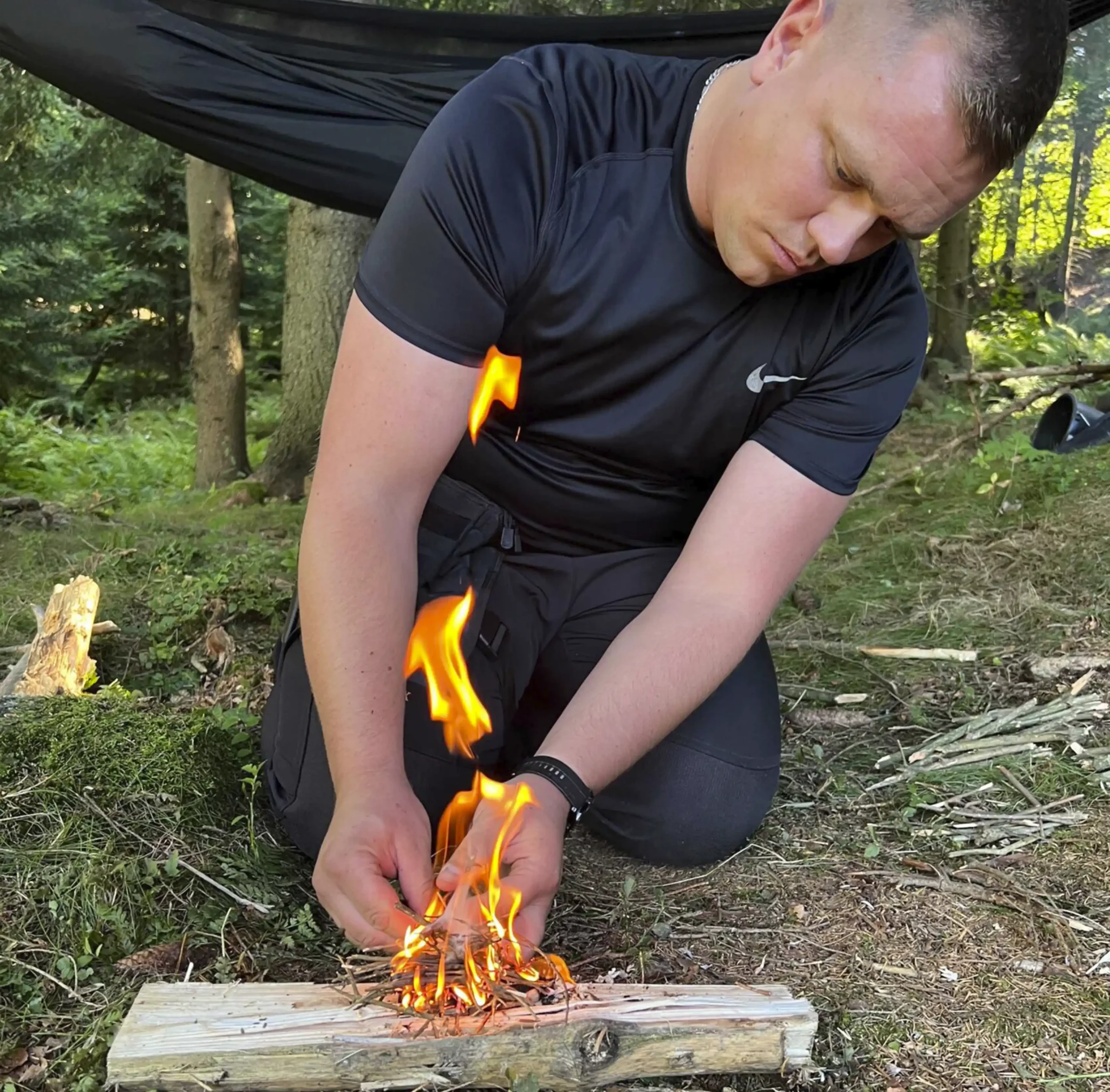 rozpalanie ogniska na obozie